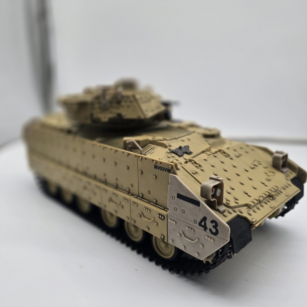 2007 Unimax Toys Bravo Team M3A2 Bradley Desert Camo READ - Picture 3 of 16